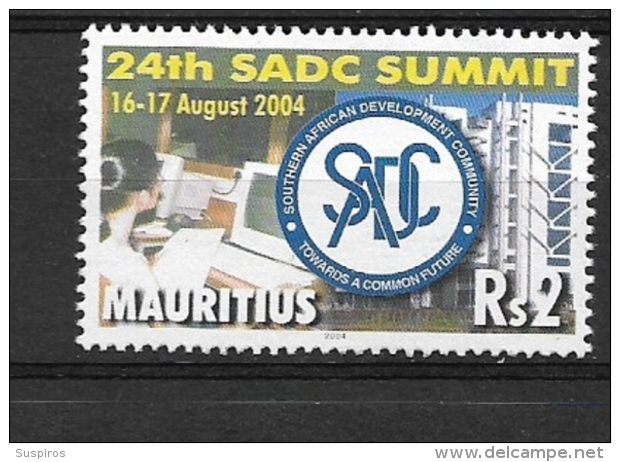 MAURITIUS  2004 The 24th Southern African Development Community Summit SOFTLY HINGED - Maurice (1968-...)