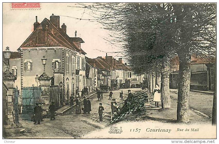 COURTENAY RUE DU MAIL - Courtenay