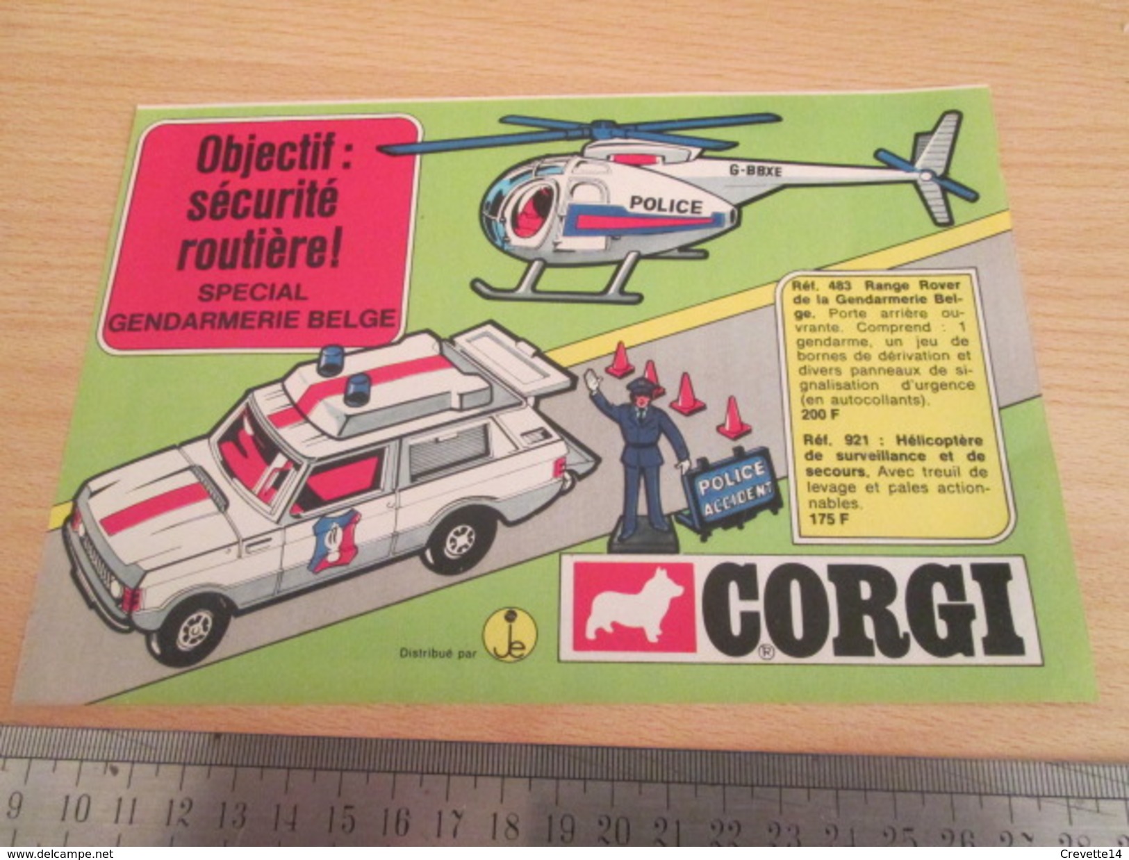 Page De Revue Des Années 70/80 : PUBLICITE  CORGY TOYS HELICOPTERE ET AMLBULANCE   Format  1/2 PAGE A4 - Corgi Toys