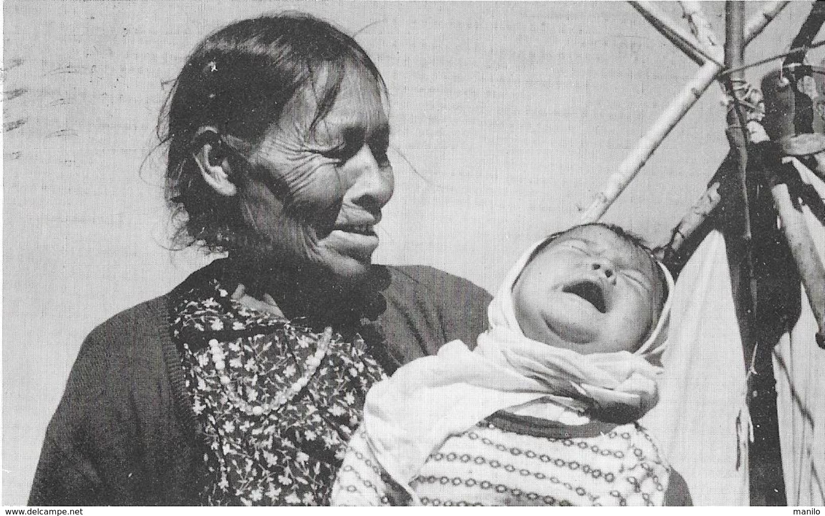 Canada - SWAMPY CREE WOMAN Of The CHRUCHILL RIVER With GRANCHILD -  Indienne Swampy Et Son Petit Fils - Churchill