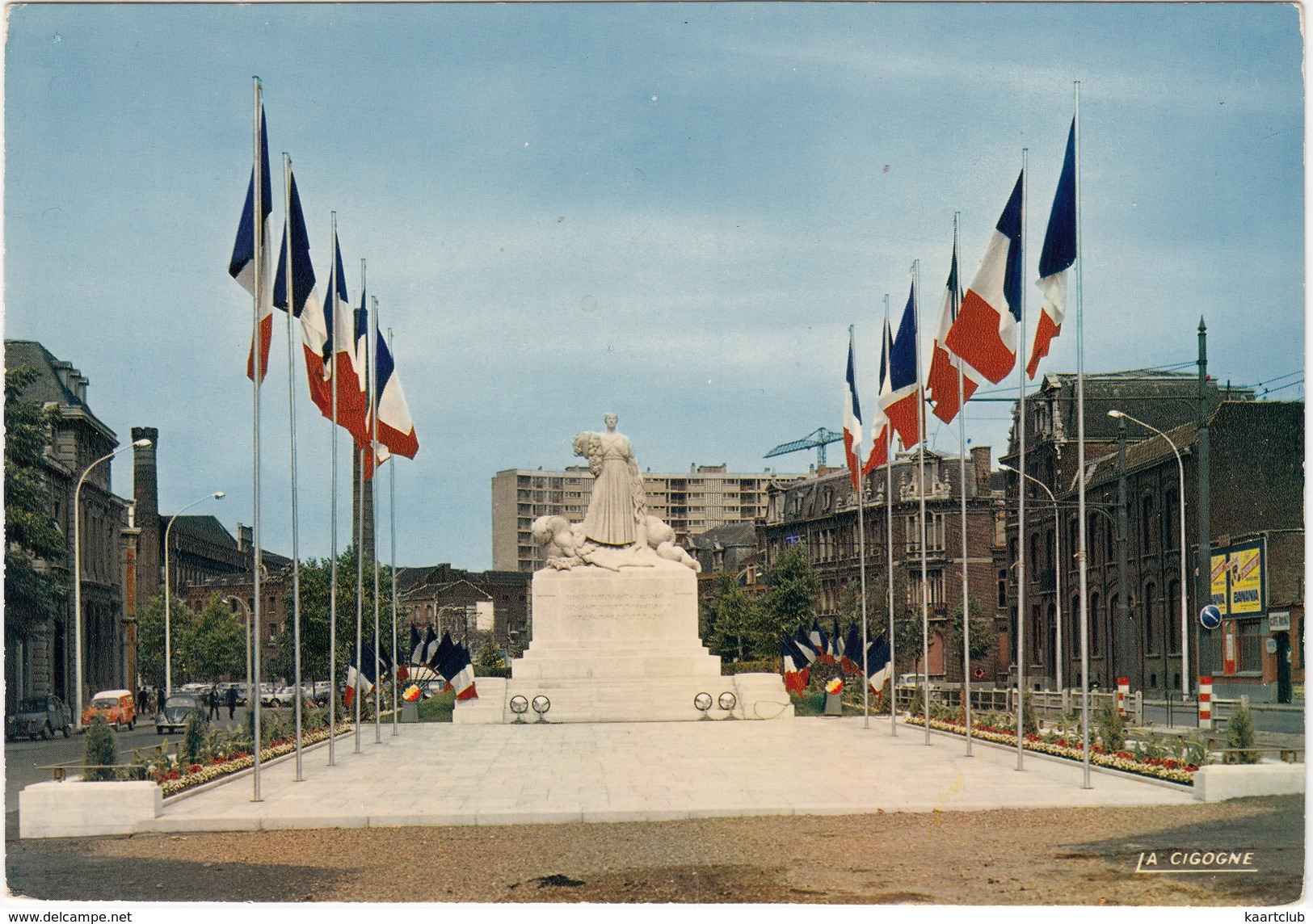 Roubaix: CITROËN 2CV, RENAULT 4-COMBI, VW 1200 KÄFER/COX - Monument Aux Morts - (Nord) - PKW