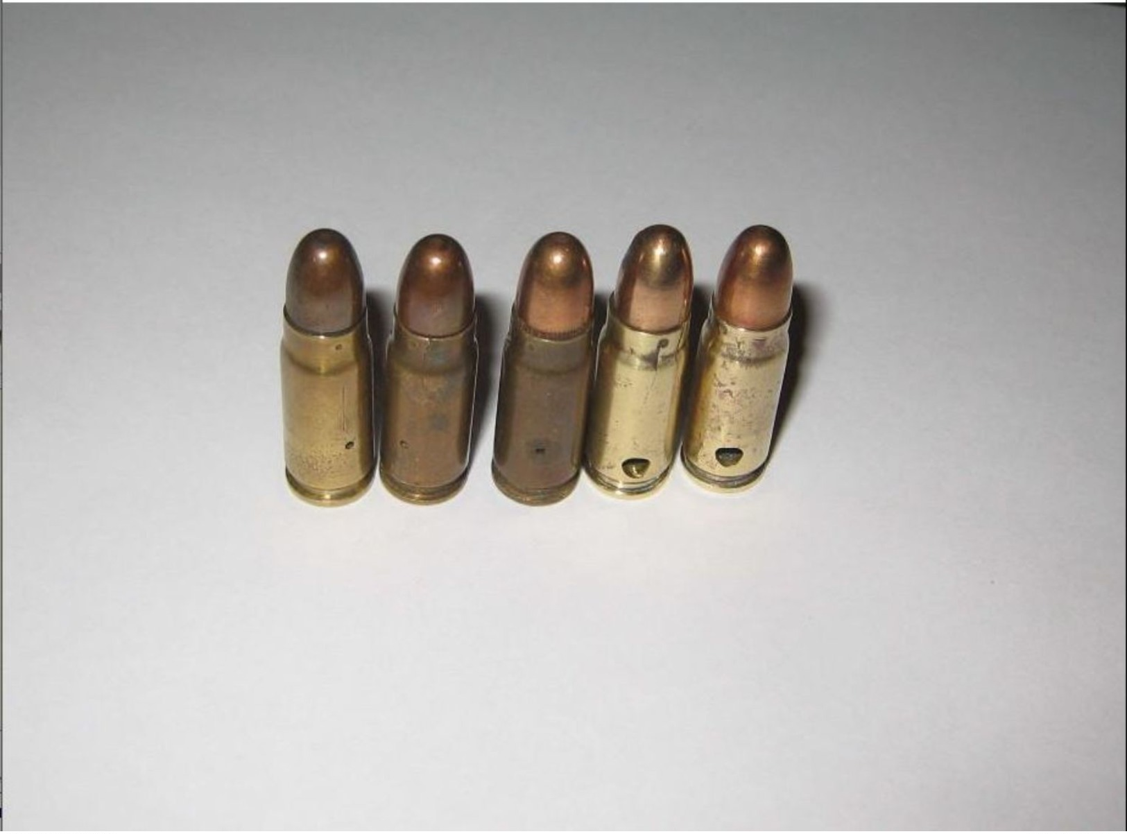 5 Cartouches NEUTRALISEES Calibre 7.63 MAUSER C96 .... - Armes Neutralisées