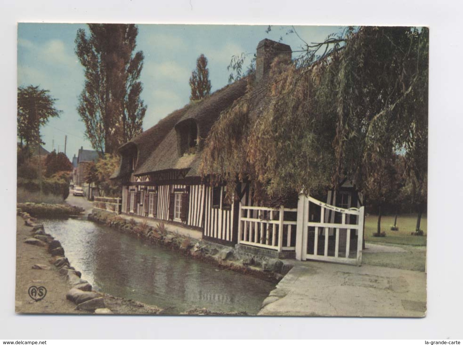 Veules-les-Roses (76 - Seine-Maritime) - Chaumière Normande - L'abreuvoir - Gros Plan Sur La Maison - Veules Les Roses