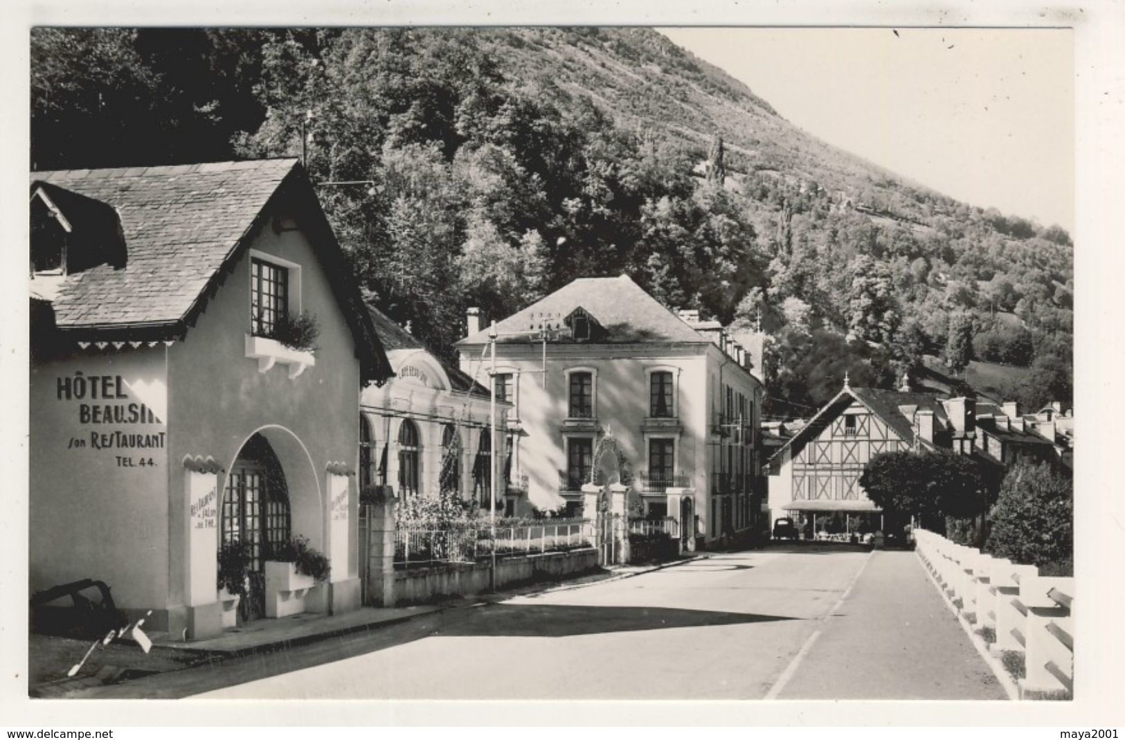 LOT  DE 45 CARTES  POSTALES  SEMI-MODERNE  DE  FRANCE  N26