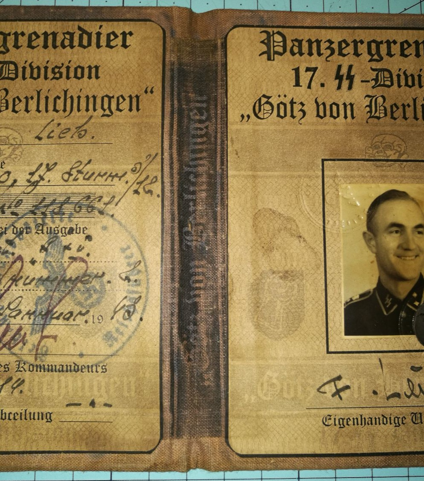 WW2 German, Panzergrenadier 17. SS Division,  ID, Document Auswiess, Not Original (?) - 1939-45