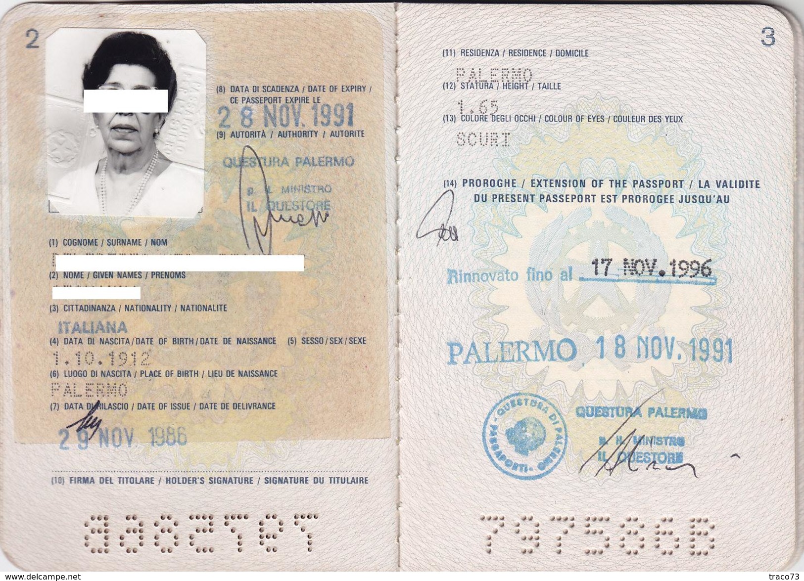 PASSAPORTO /  PASSAPORT  -  Repubblica Italiana _  Marche Da Bollo _ Fiscali - Documenti Storici