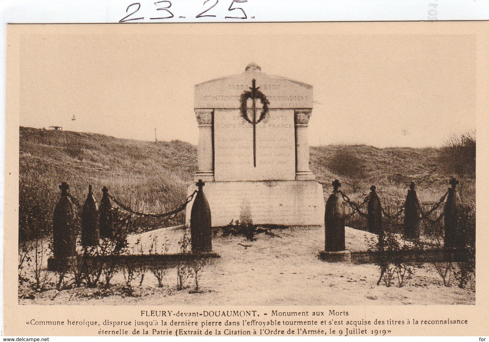 Militaria : FLEURY-devant-DOUAUMONT   (  Monument Aux Morts ) - Monumenti Ai Caduti