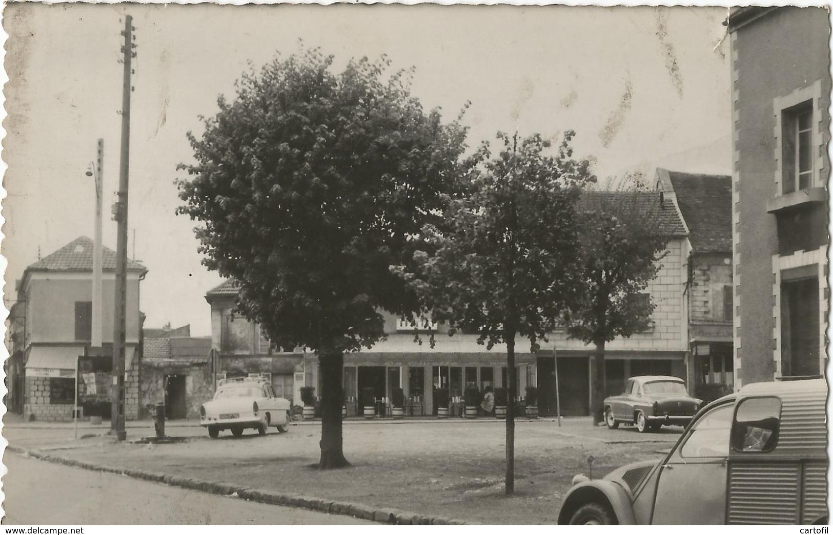 CPSM GARGES LES GONESSE - Place De Verdun (format 9X14) - Garges Les Gonesses