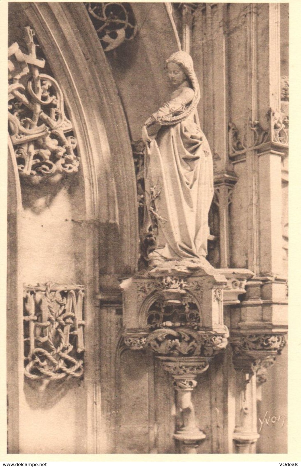 (01) Ain - CPA - Bourg-en Bresse - Bourg - Eglise De Brou - Statuette Du Tombeau De Marguerite D'Autriche - Eglise De Brou