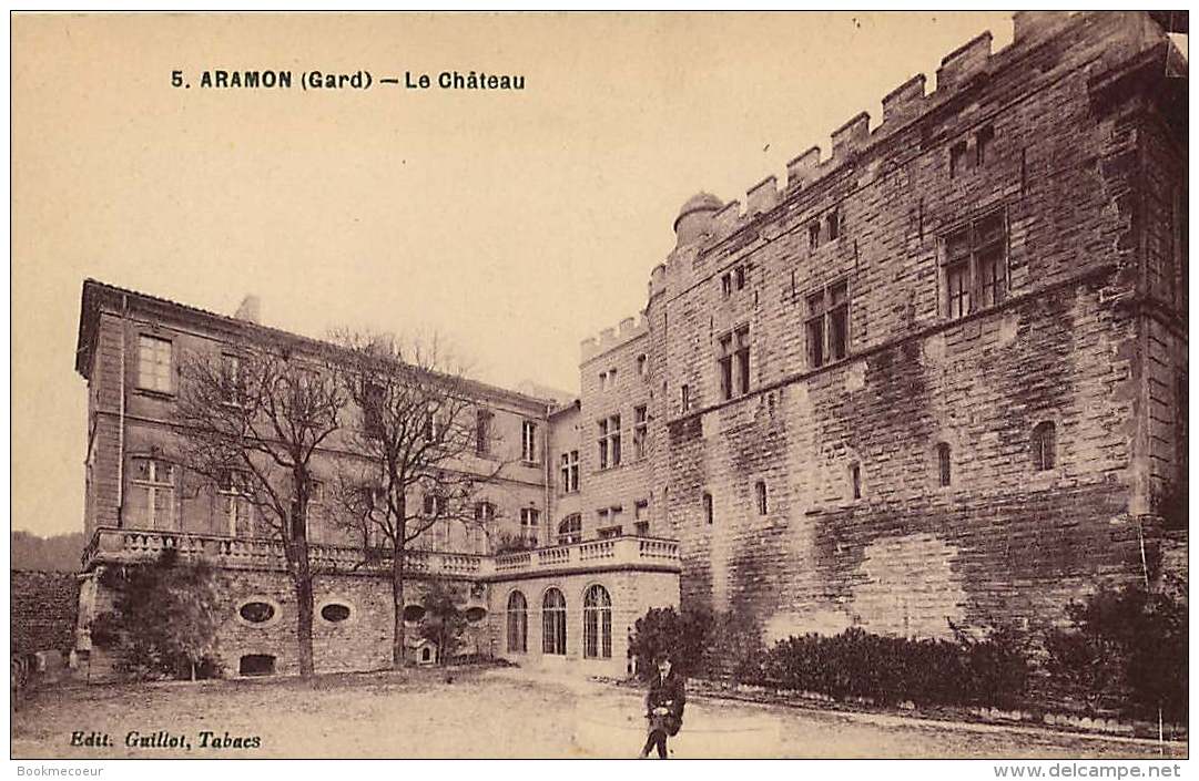 30 ARAMON  LE CHATEAU   écrite En 1937 - Aramon