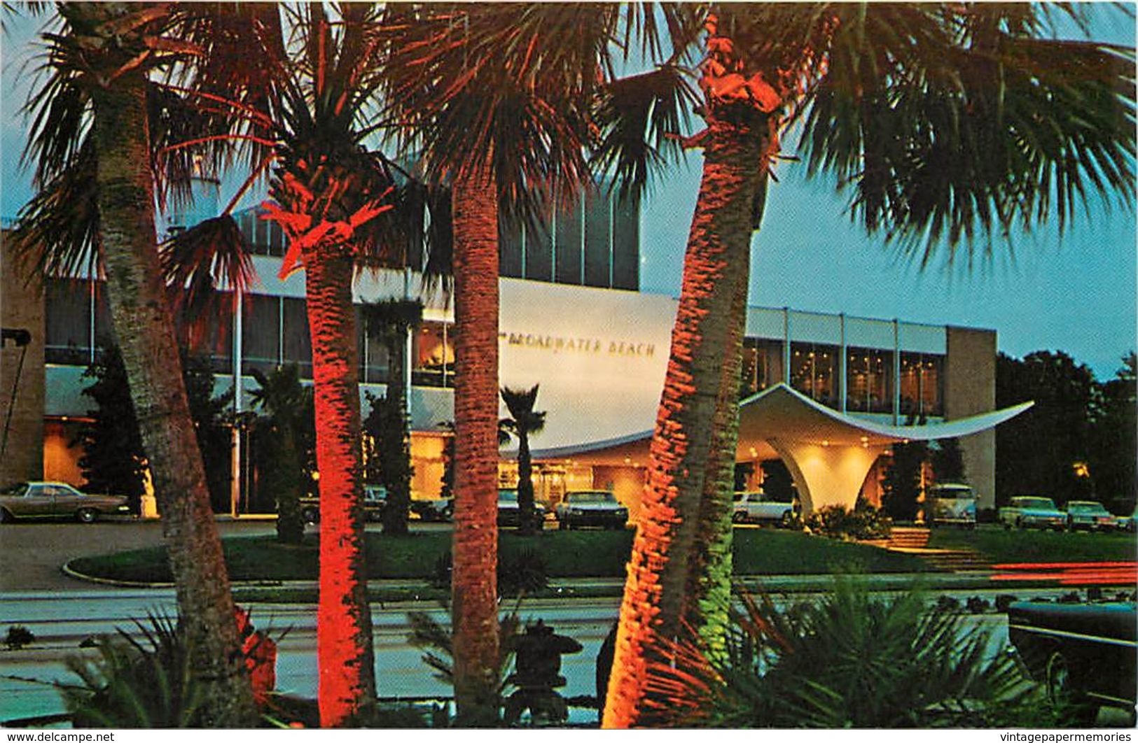 276597-Mississippi, Biloxi, Broadwater Beach Hotel, Night View, Dexter Press No 11576-C - Autres & Non Classés