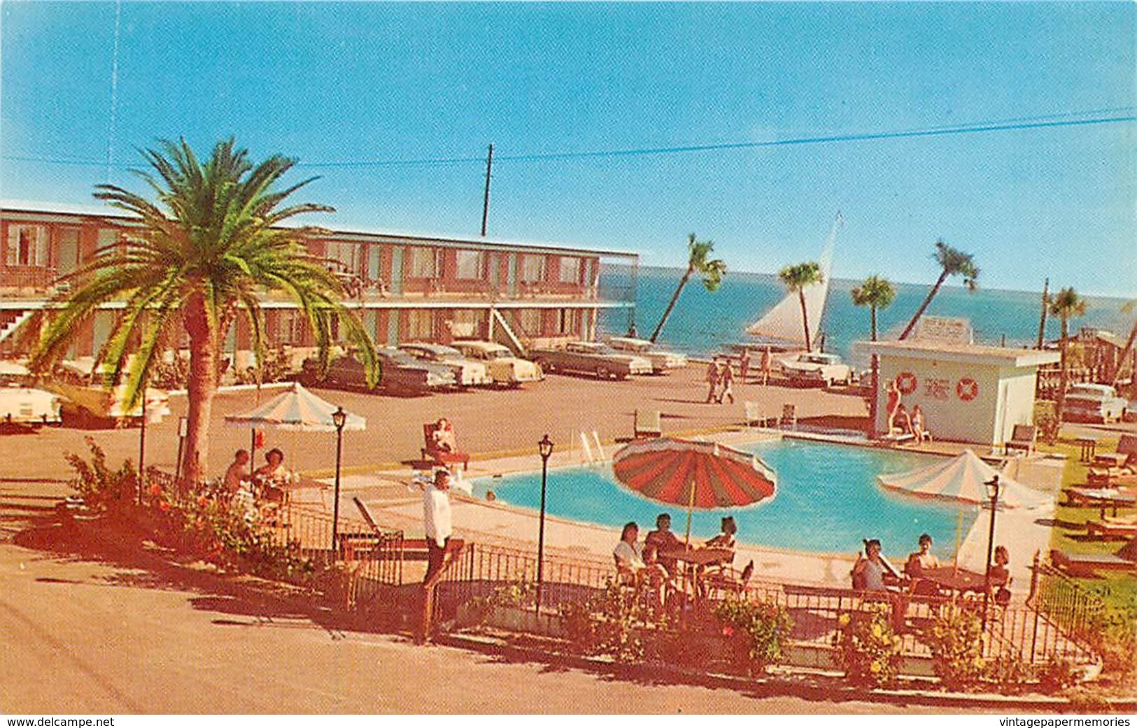 276613-Mississippi, Biloxi, Bungalow Motel, Swimming Pool, First Line Products By Dexter Press No 31301-B - Andere & Zonder Classificatie