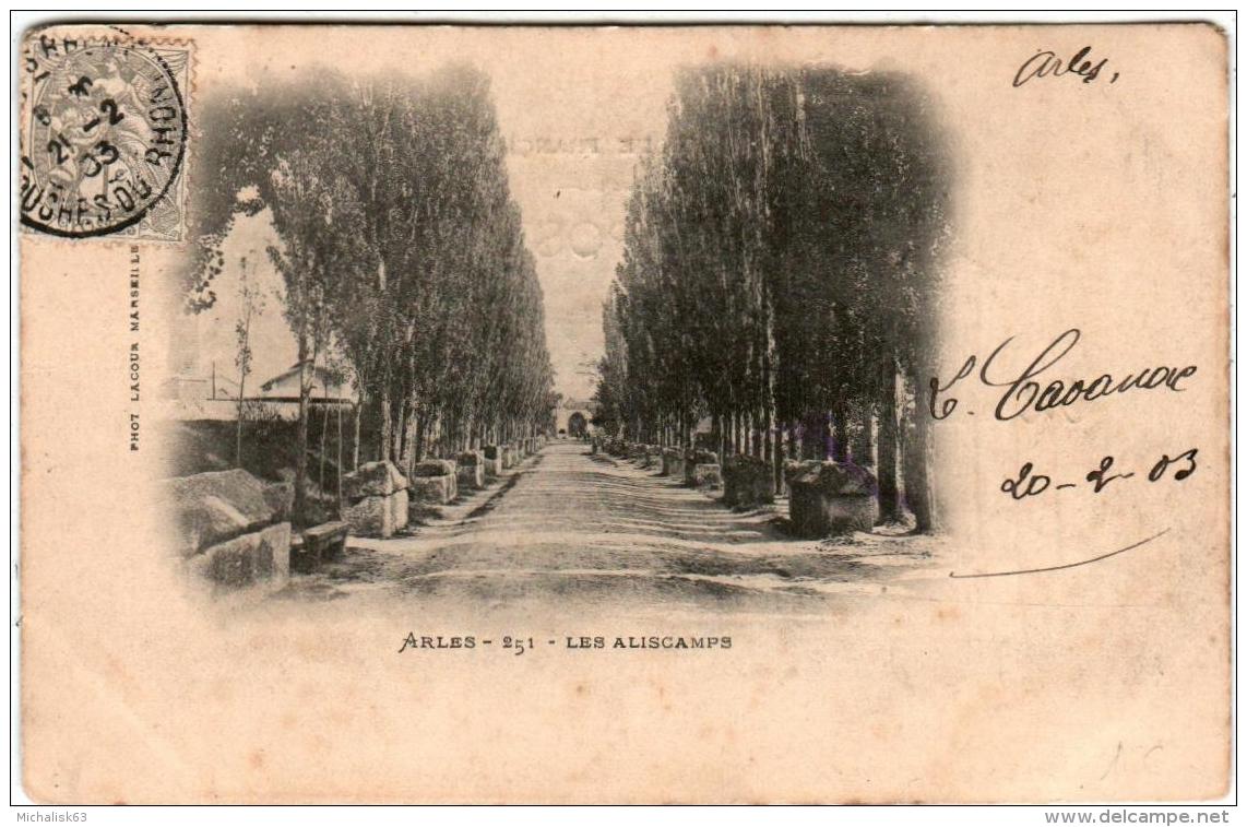 2VF 413 CPA - ARLES - LES ALISCAMPS - Arles