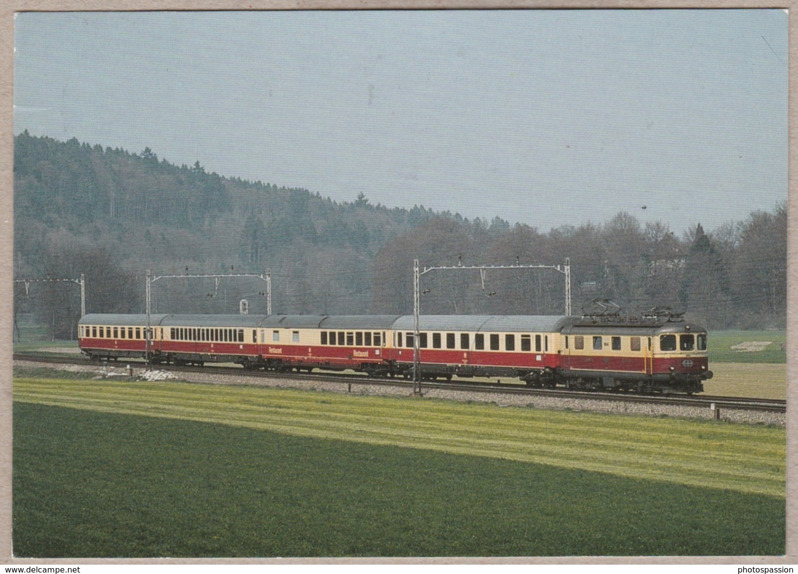 SBB CFF Elektro-Schnellzuglokomotive Re 4/4 Nr. 10046 Im Oktober 1983 Bei Langenthal - TEE - Train - Railway - Bahn - Gares - Avec Trains