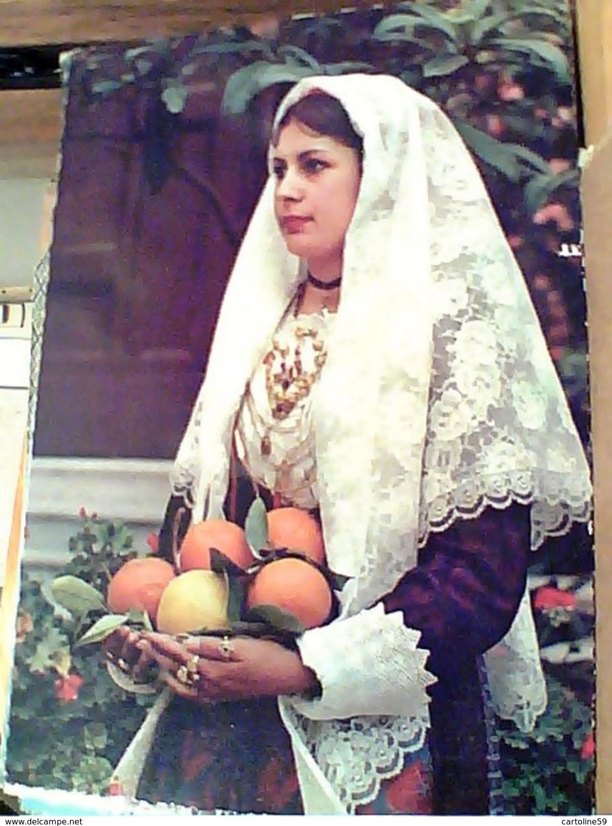 MURAVERA RAGAZZA IN COSTUME SARDO PORTA ARANCE LIMONI VB1971 GM20194 - Carbonia