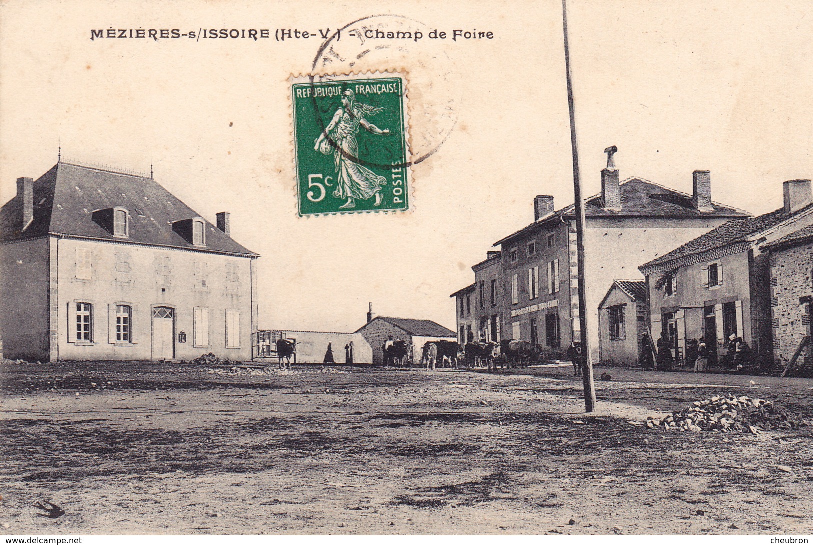 87. MEZIERES SUR ISSOIRE. CPA . LE CHAMP DE FOIRE. ANNÉE 1908 - Meziere Sur Issoire