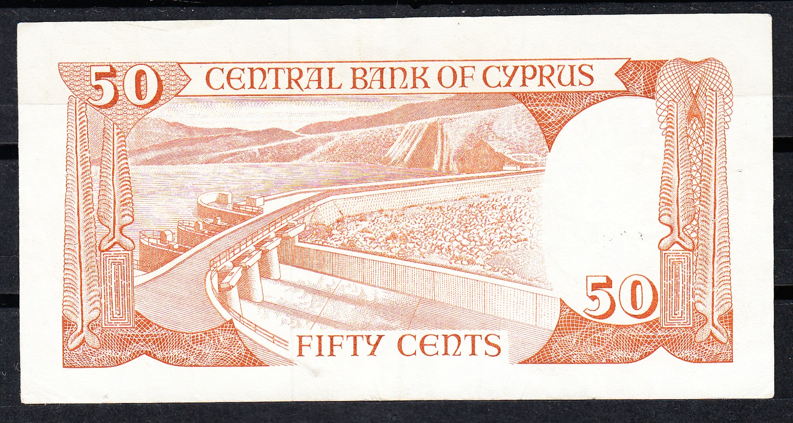 CHIPRE 1988   50 CENTS. MUJER SENTADA   .DORSO PANTANO DE YERMASOYIA   EBC (XF)      B1162 - Cyprus