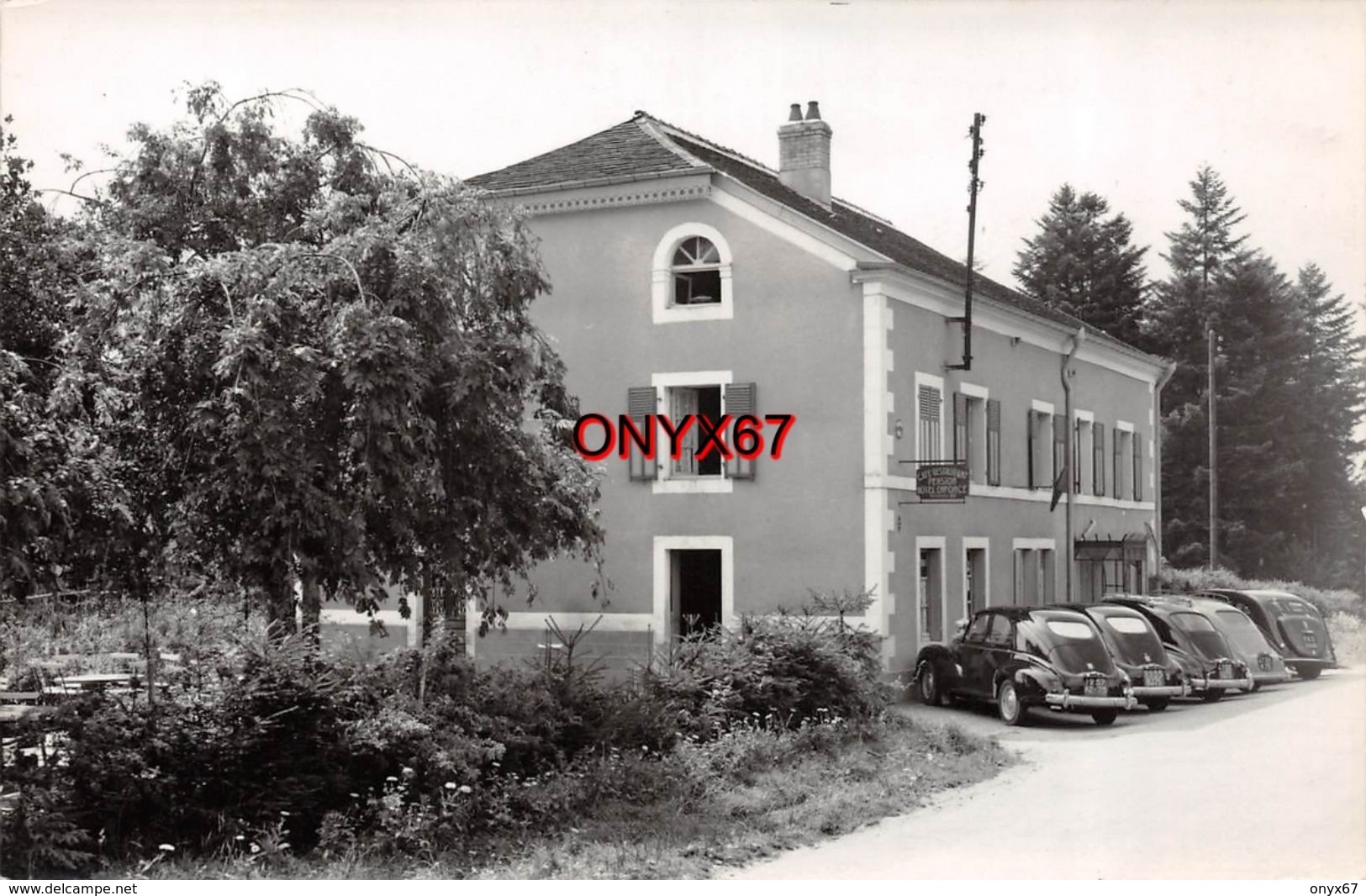 Carte Postale Photo VAL D'AJOL (Vosges)  Hôtel Enfoncé Avec VOITURE-AUTOMOBILE-AUTO-TRANSPORT - Autres & Non Classés