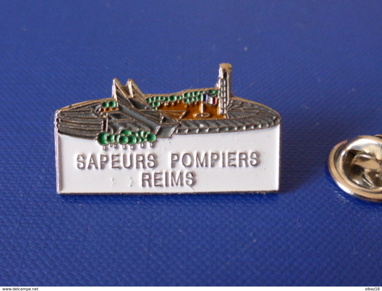 Pin's Sapeurs Pompiers Stade De Reims - Marne -  (KD13) - Pompiers