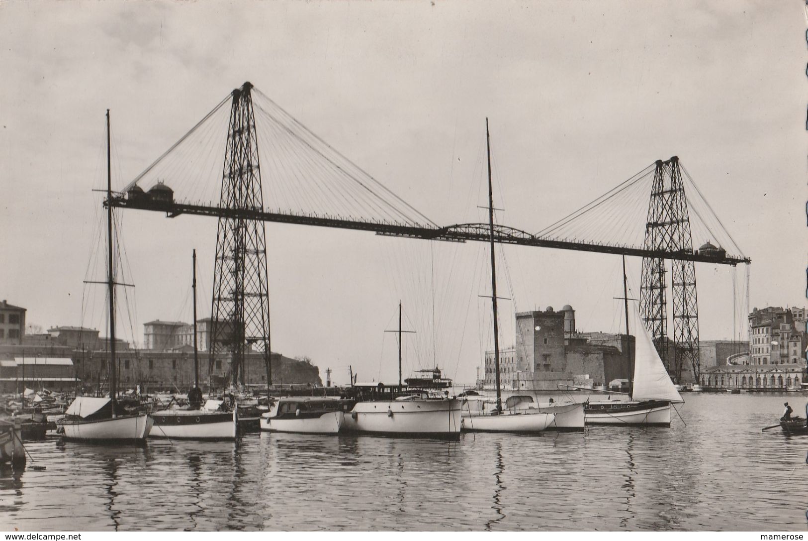 MARSEILLE (13). Le Pont Transbordeur. Bateaux De Plaisances - Autres & Non Classés