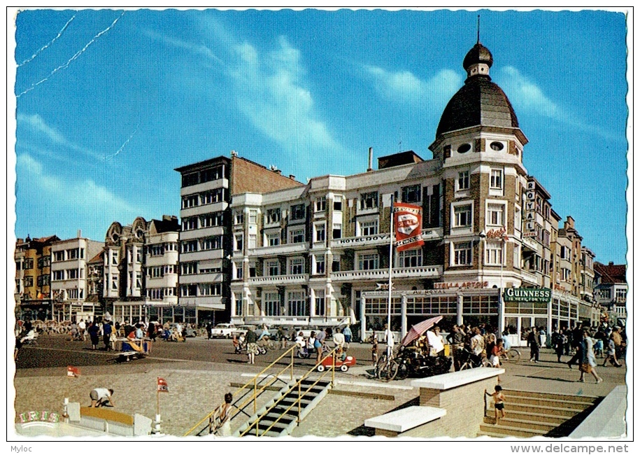 Koksijde/Coxyde. Digue De Mer/Zeedijk. - Koksijde