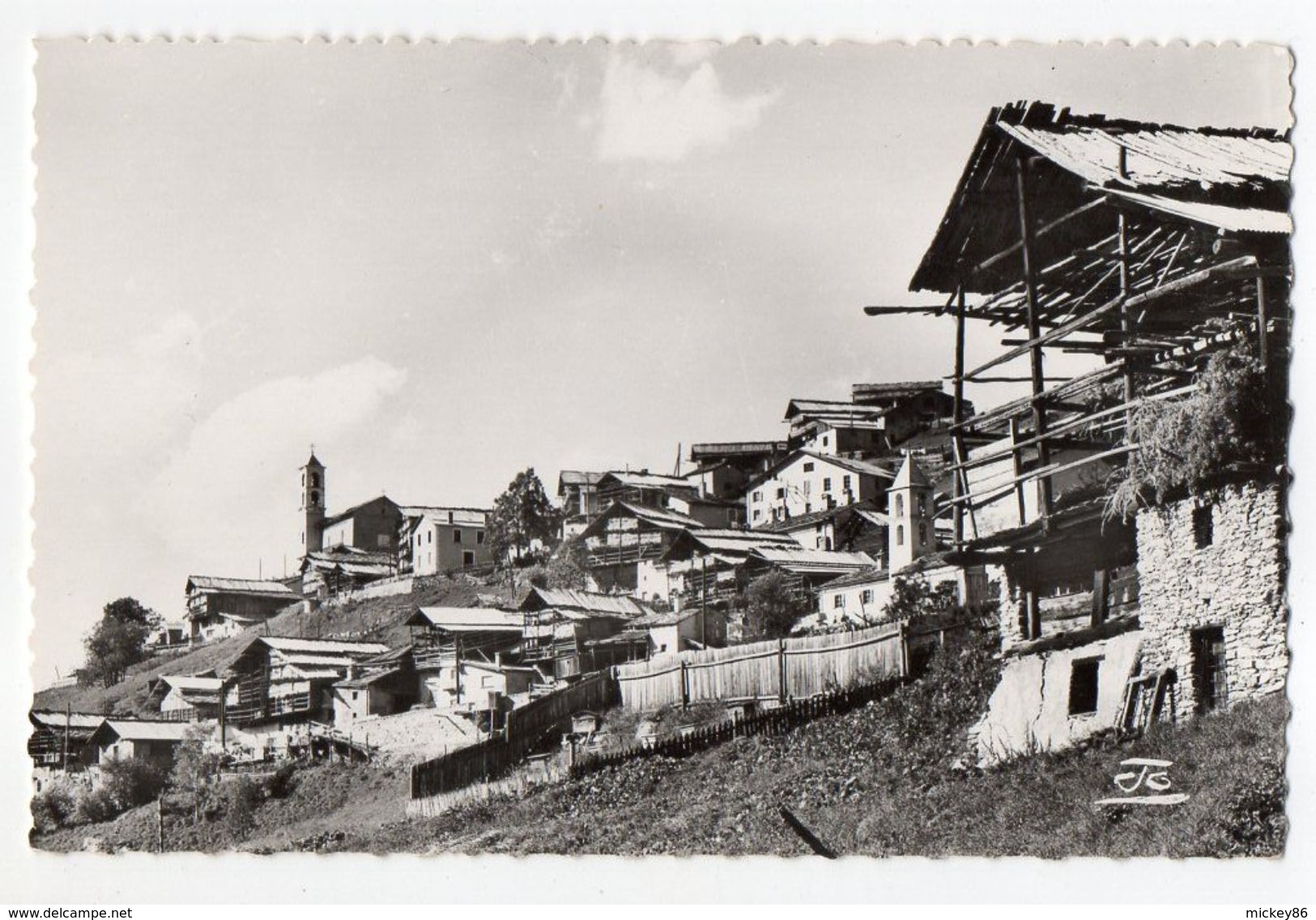 SAINT VERAN--Vallée Du Queyras,le Plus Haut Village D'Europe Et Ses Maisons Typiques ............à Saisir - Autres & Non Classés