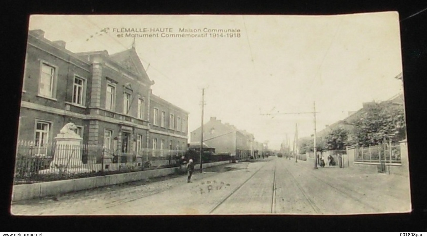 Flémalle - Haute - Maison Communale Et Monument Commémoratif 1914 - 1918 :::: Animation -------------- 448 - Flémalle