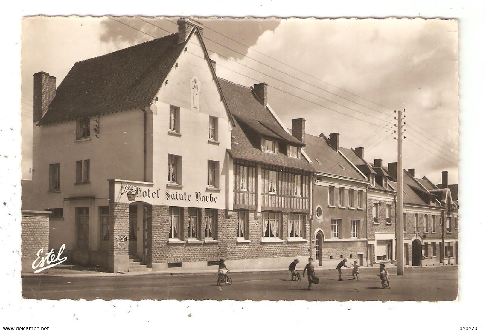 CPA 61 LE MERLERAULT Hôtel Sainte Barbe Enfants Hôtel Maisons Vue Peu Commune - Le Merlerault