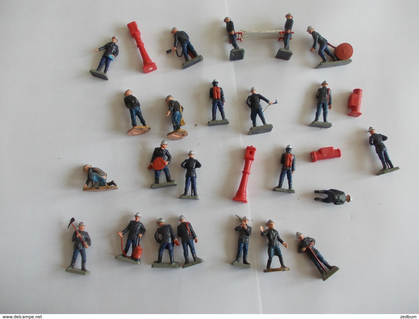 Lot De Figurines Pompiers - Small Figures