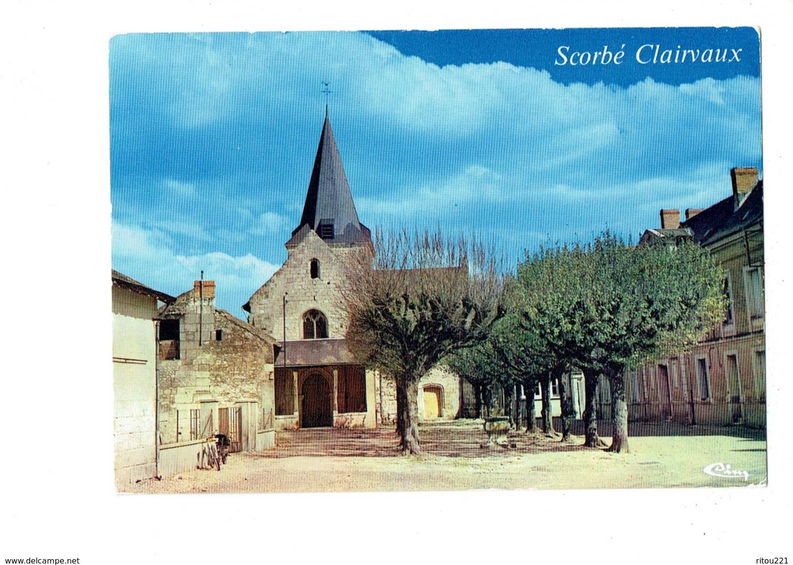 Cpm - 86 - Scorbe Clairvaux - L'église - Cim - 1985 - Vélo - Scorbe Clairvaux