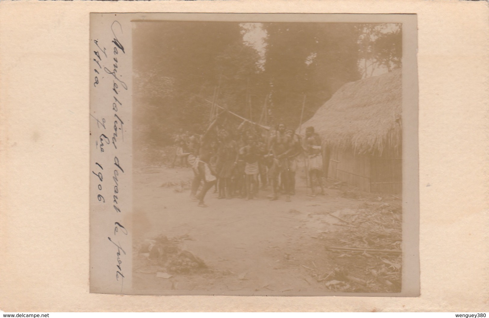 ISSIA           Manifestation Devant La Poste   1906    RARETE - Ivory Coast