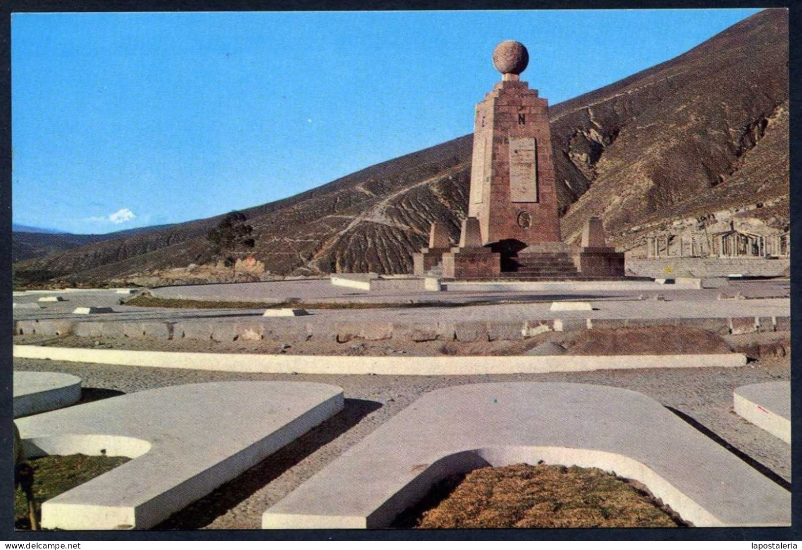 Ecuador. Quito. *El Monumento Ecuatorial...* Circulada 1978. - Ecuador