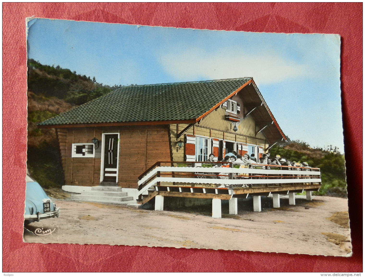 Dep 69 , Cpm  CHIROUBLES , 151 , Sa Terrasse , Son Chalet De Dégustation  (04.1945) - Chiroubles