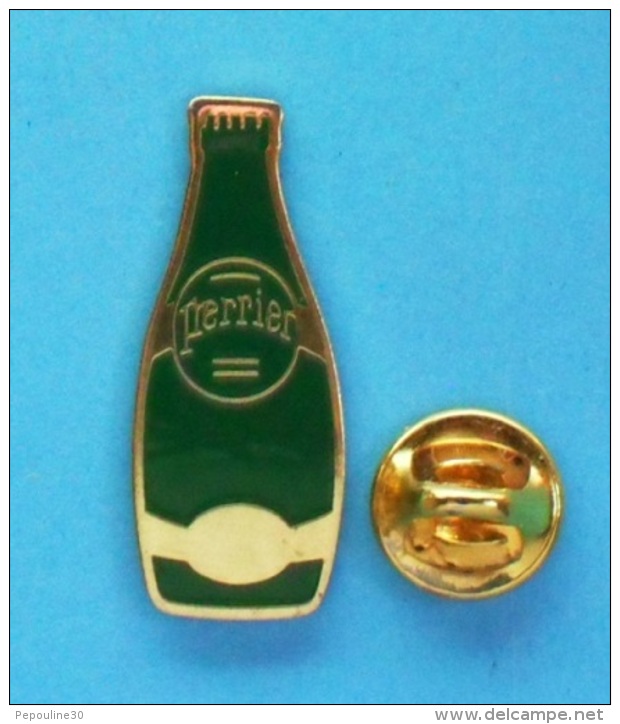 1 PIN'S  //   ** PERRIER ** BOUTEILLE ** - Beverages