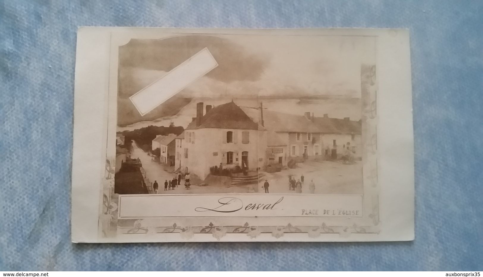 CARTE PHOTO - DERVAL - PLACE DE L'ÉGLISE - 44 - Derval