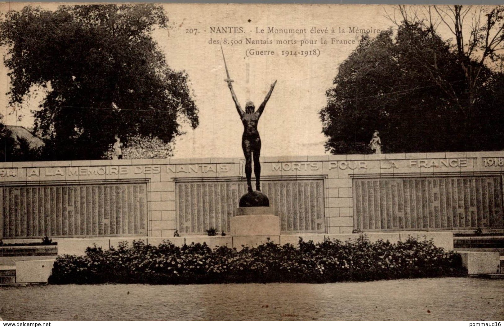 CPA Nantes Le Monument élevé à La Mémoire Des  8.500 Nantais Morts Pour La France (guerre 1914-1918) - Monuments Aux Morts