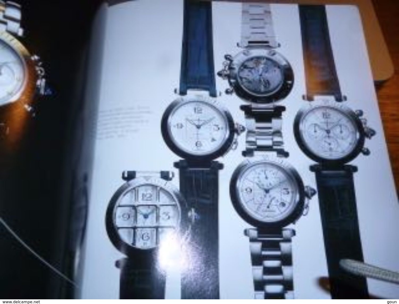 Catalogue Cartier Montre Horlogerie  80 Pages Nombreuses Photos Avec Folder Trinity - Sonstige & Ohne Zuordnung