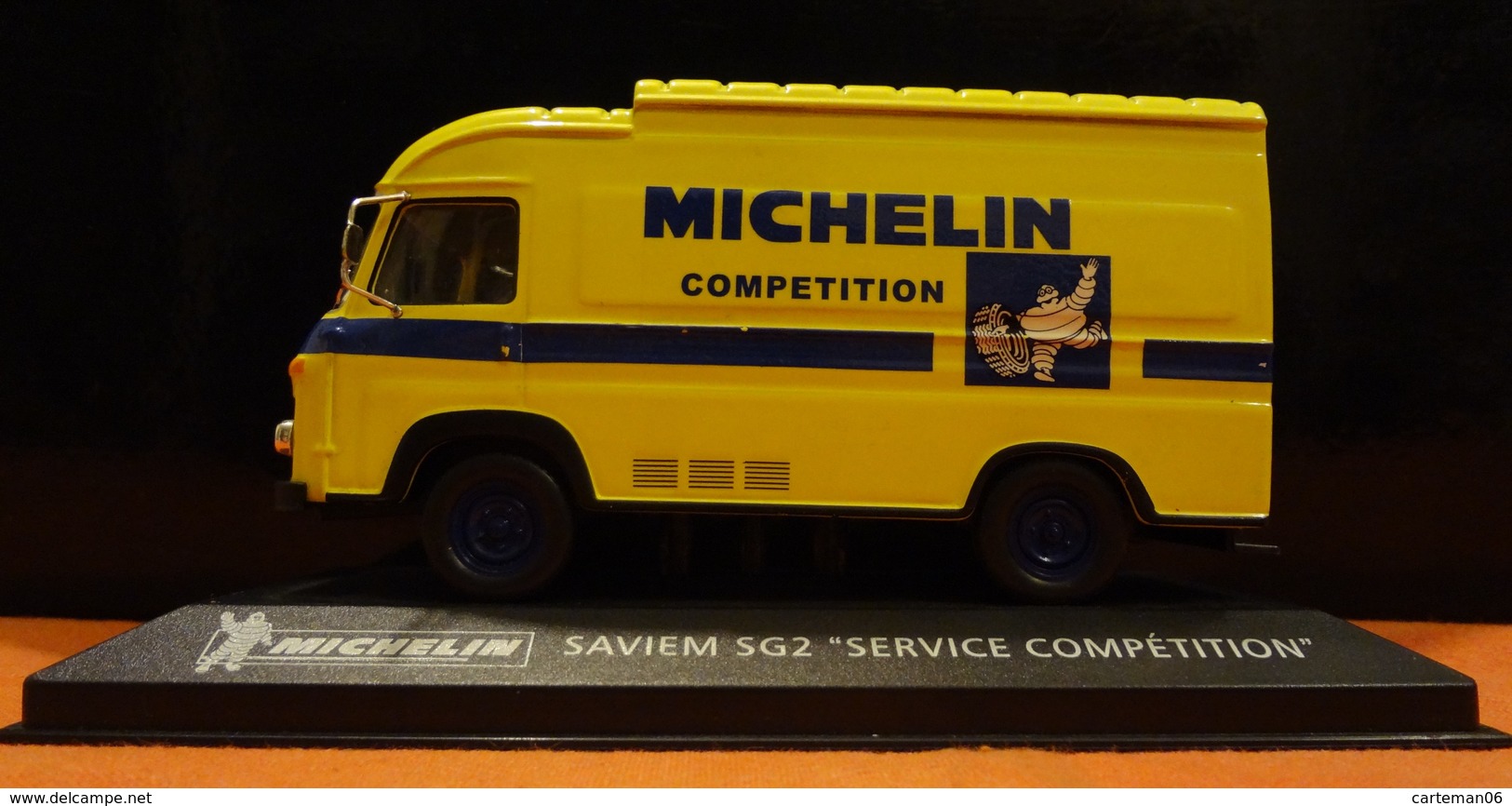 Camionnette - Saviem SG- Michelin "Service Compétition" 1/43 - Vrachtwagens