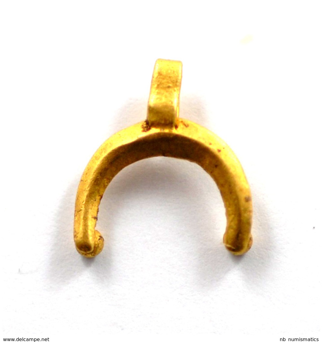 Roman Gold Lunar Crescent Pendant - Archäologie
