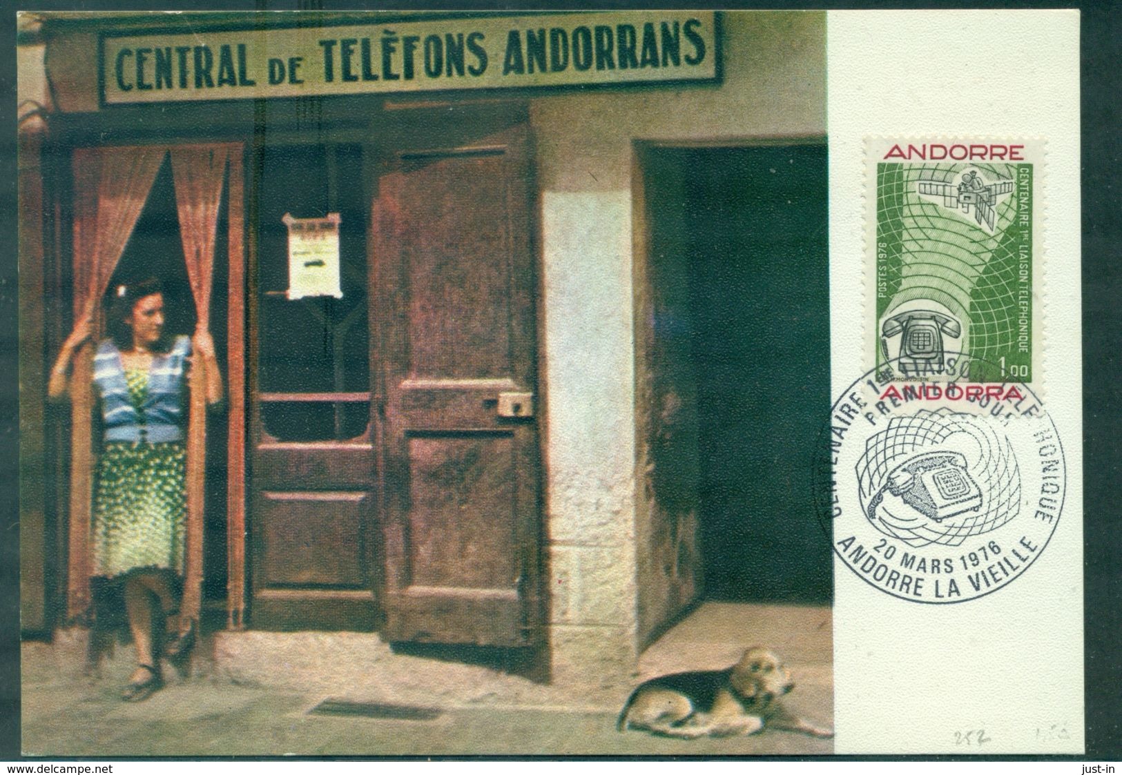 ANDORRE N°252 TELEPHONE Carte Maximum 1976 (femme , Chien ) TB.édition : Pujol. - Cartes-Maximum (CM)