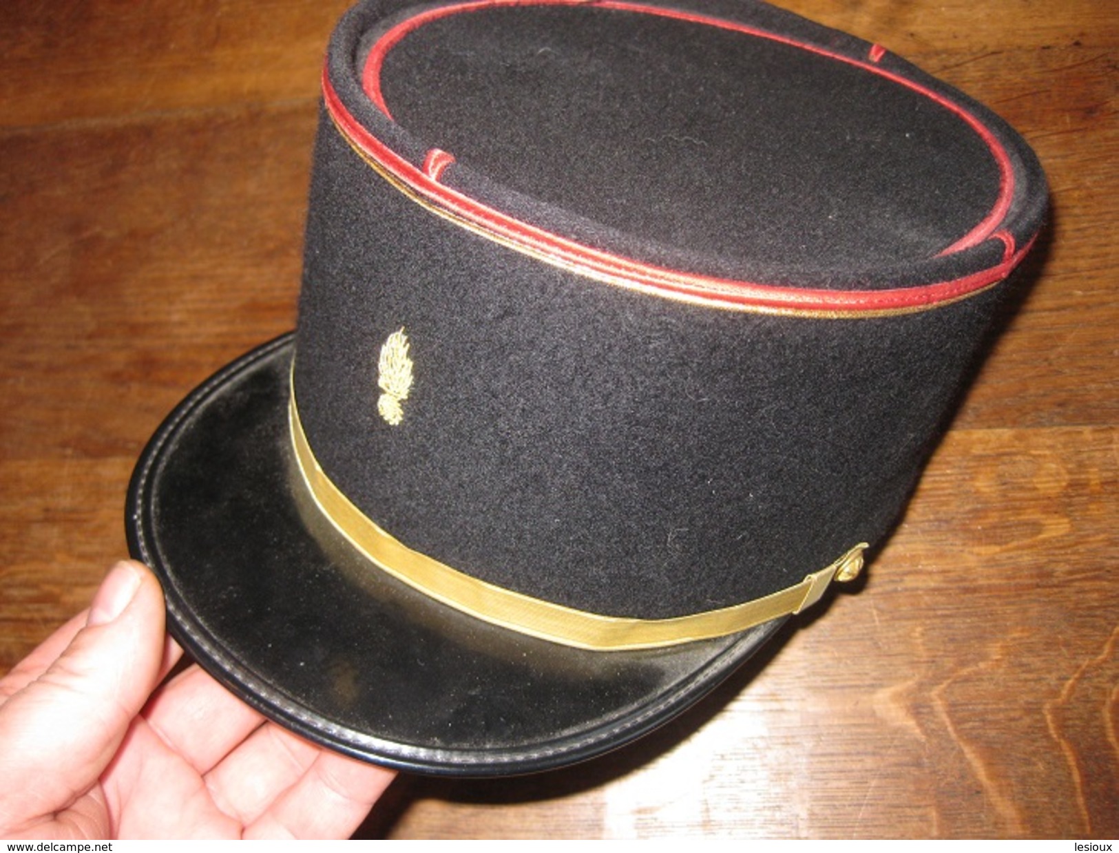 K215 TRES BEAU KEPI  ARTILLERIE GALON OR - Casques & Coiffures