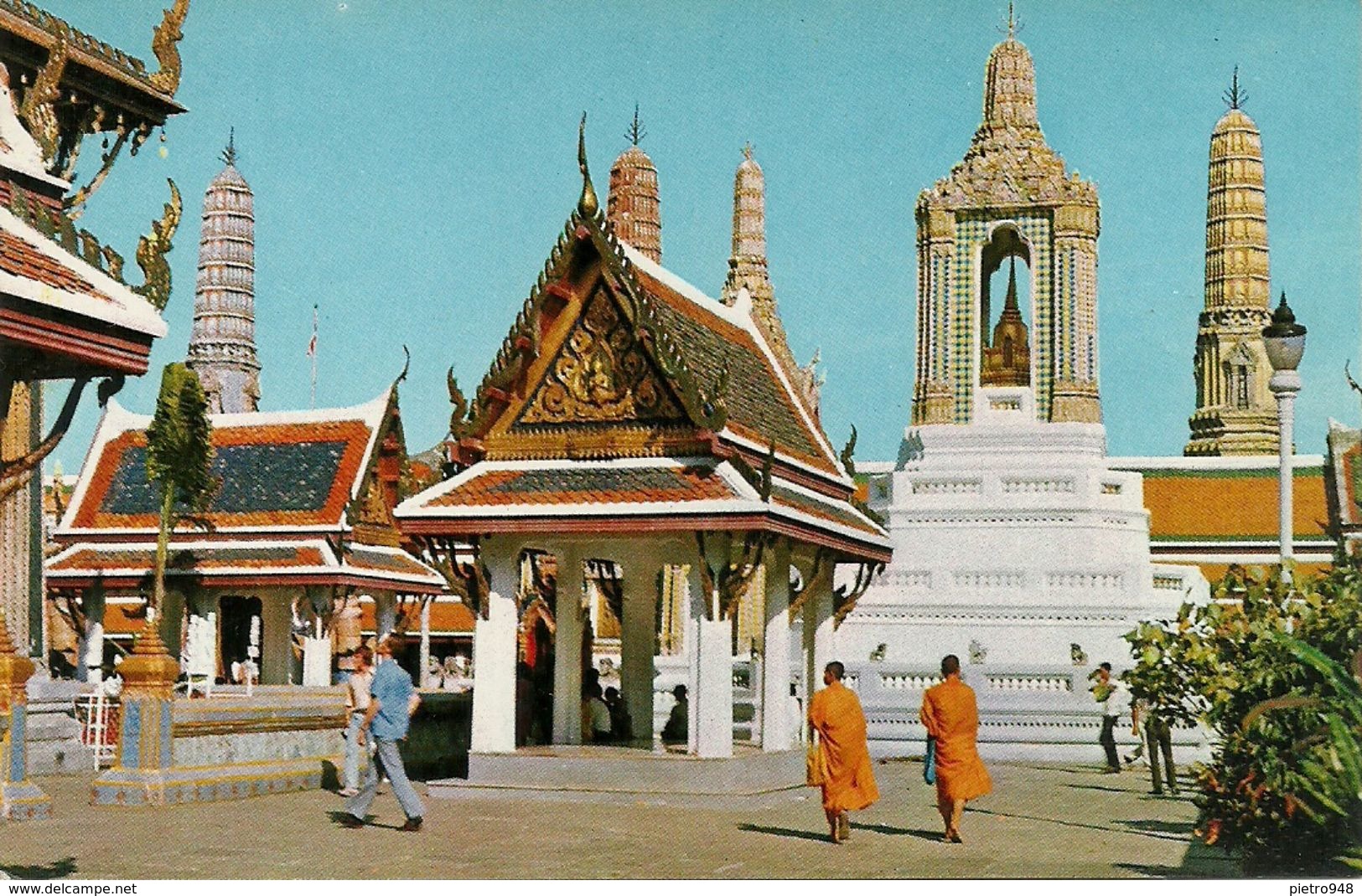 Thailandia (Thailand) Bangkok, Inside The Grounds Of Wat Phra Keo (Emerald Buddha Temple) - Tailandia