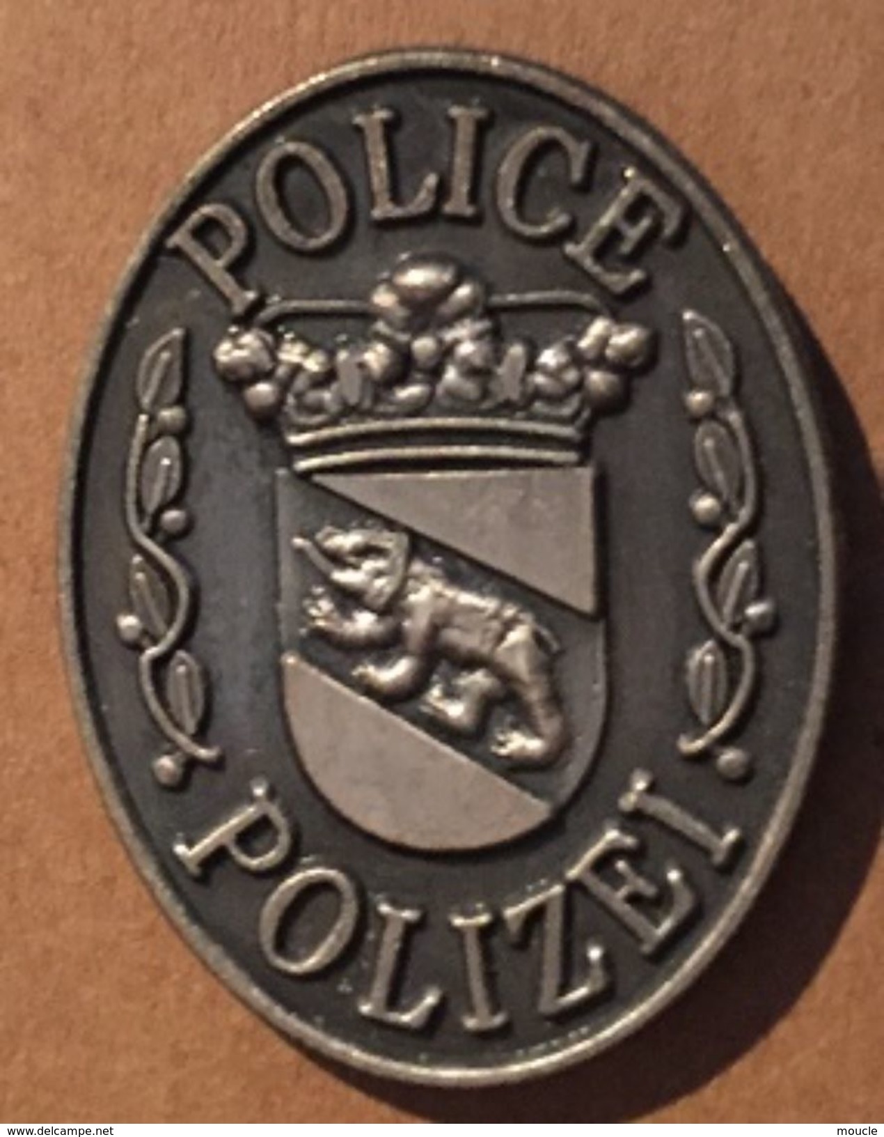 POLICE BERNOISE - BERNER POLIZEI - SUISSE - COP SWISS - SCHWEIZ - BERNE - BERN - OURS - BÄR   -     (19) - Policia