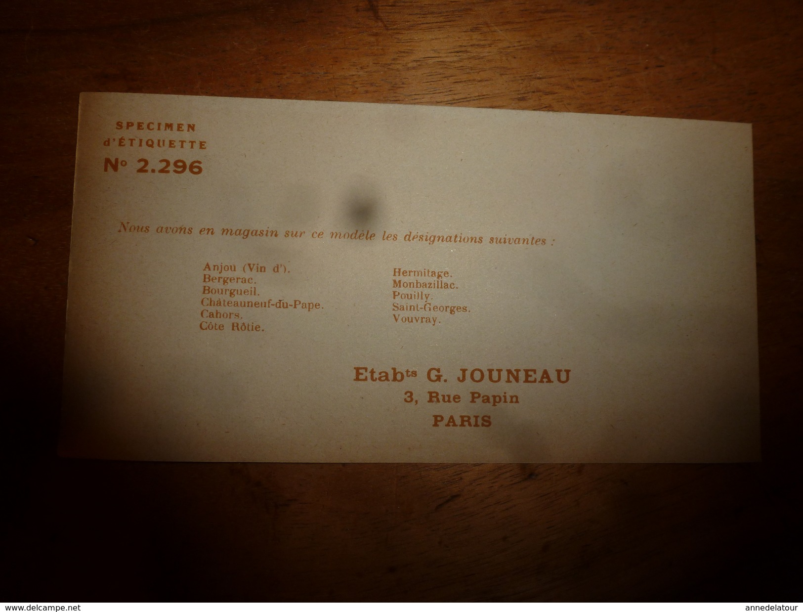 1920 ? Spécimen étiquette De Vin  SAUMUR ,   N° 2296, Déposé,  Imprimerie G.Jouneau  3 Rue Papin à Paris - Blancs
