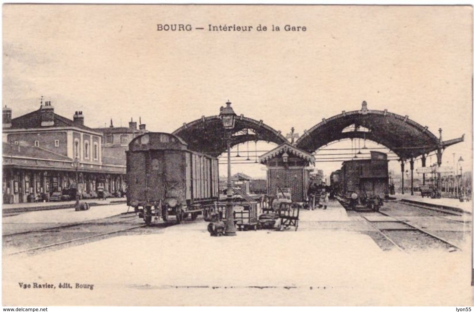 Bourg  Intérieur De La Gare - Autres & Non Classés