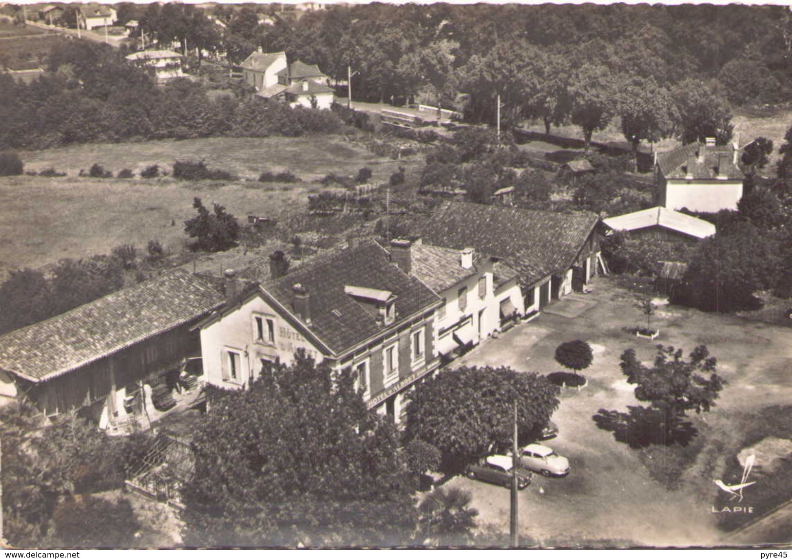 LABRIT HOTEL D ALBRET ET SA PATISSERIE - Labrit