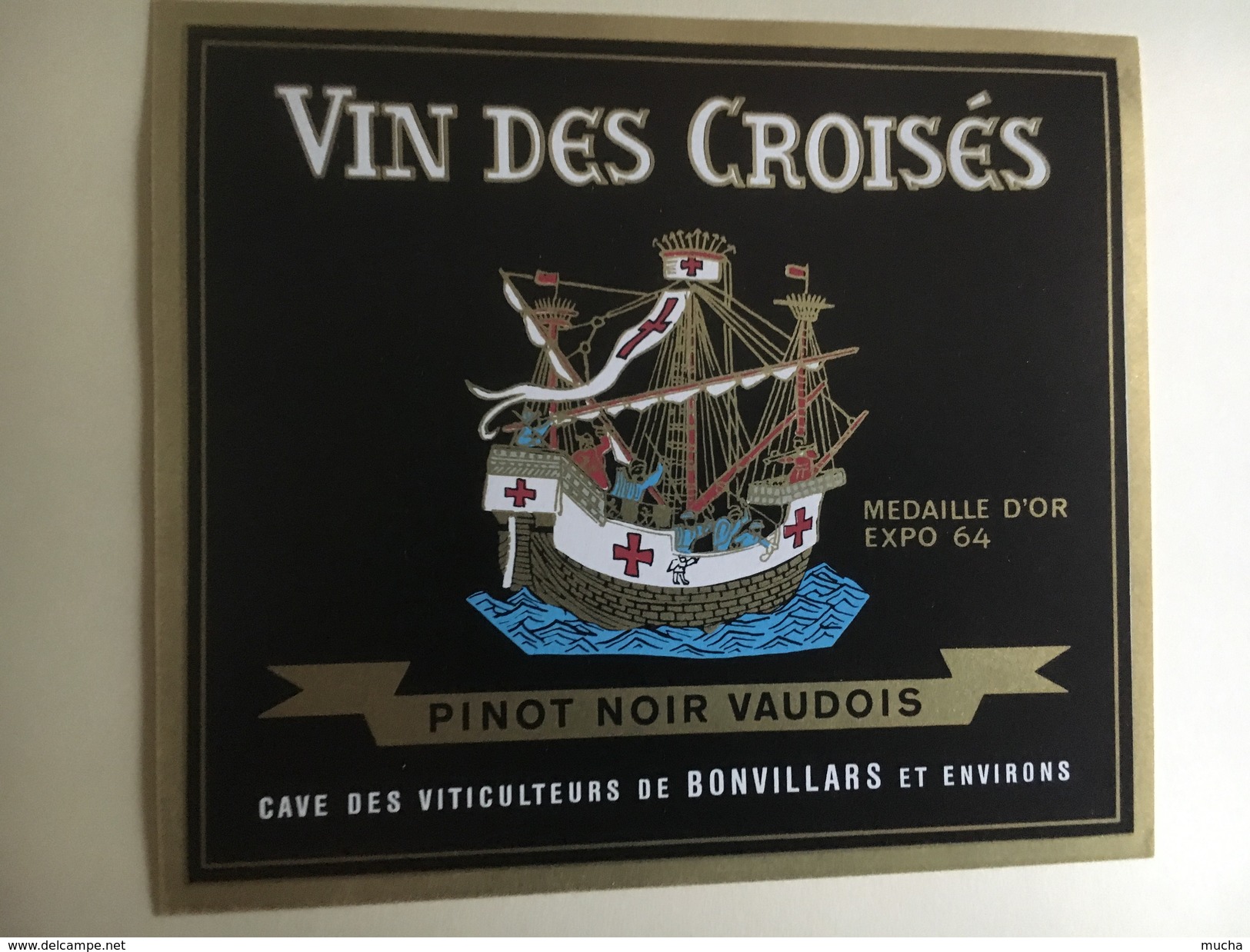 6344 -Vin Des Croisés Pinit Noir Bonvillars  Suisse 2 étiquettes Diffféntes - Autres & Non Classés