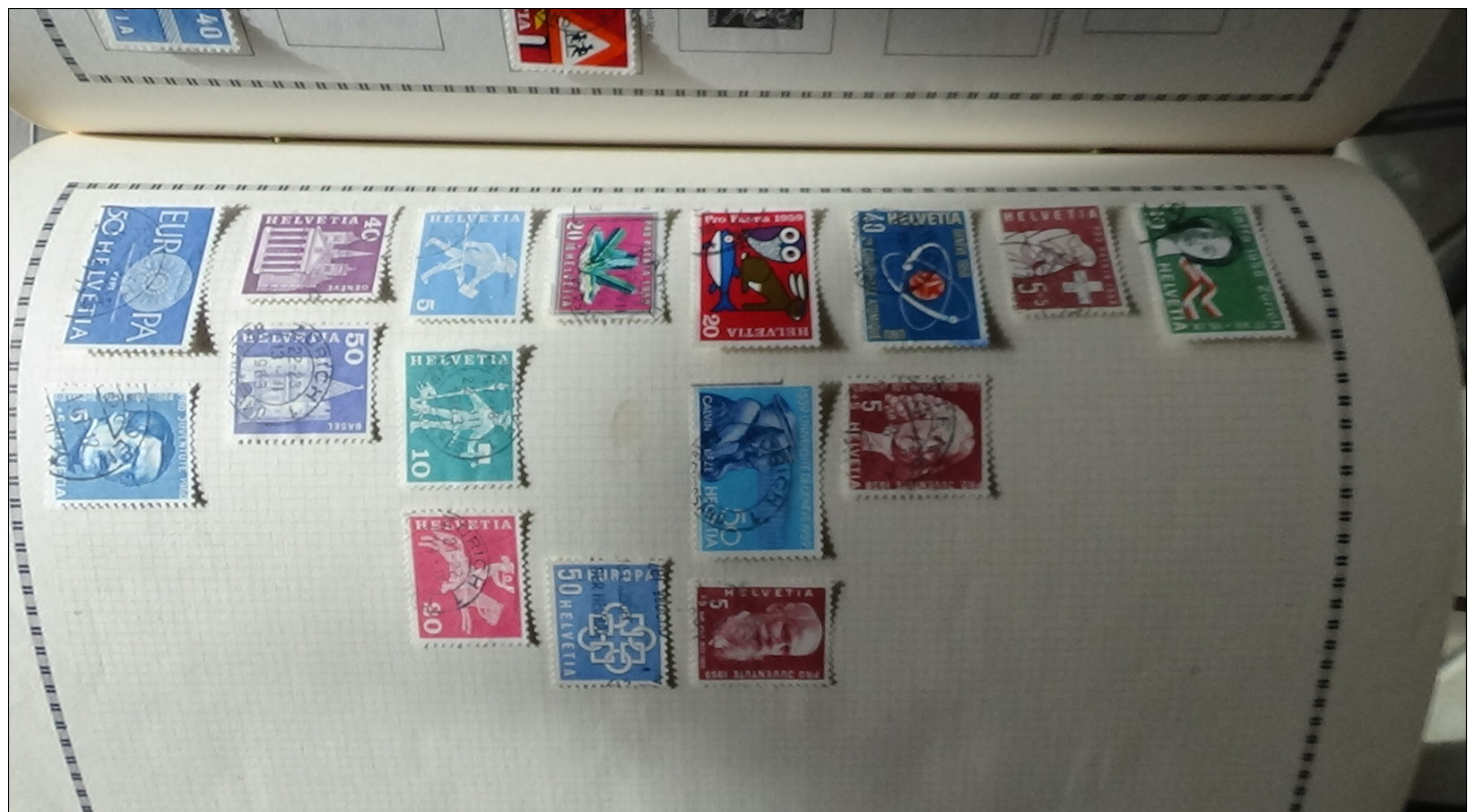 Album de 1ers  timbres oblitérés du monde (qqs **) Voir commentaires !!!