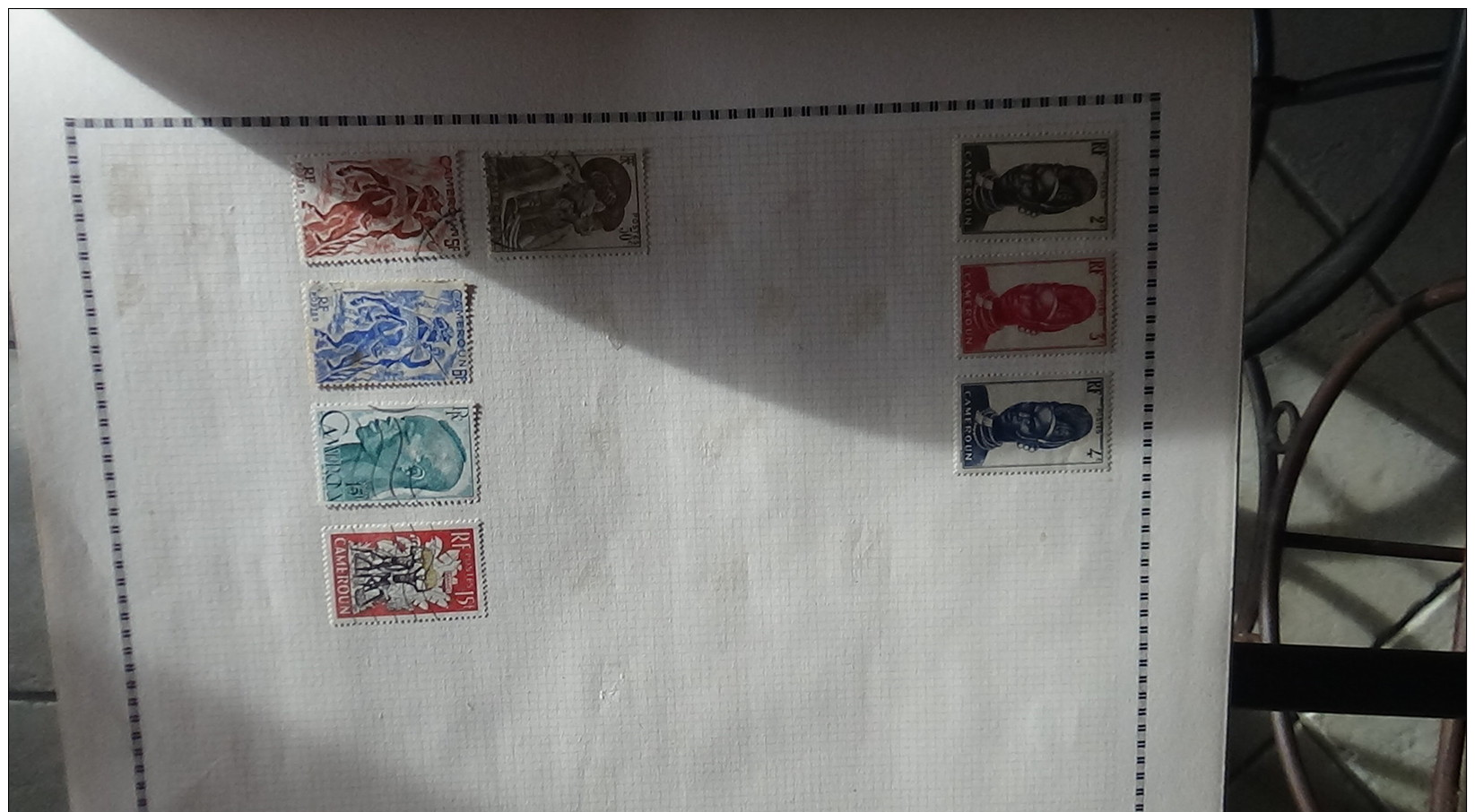 Album de 1ers timbres oblitérés du monde + colonies françaises Voir commentaires !!!