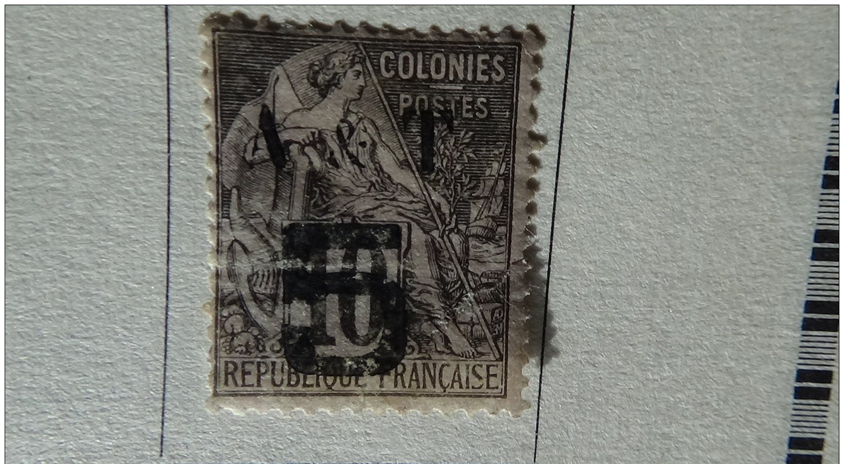 Album de 1ers timbres oblitérés du monde + colonies françaises Voir commentaires !!!